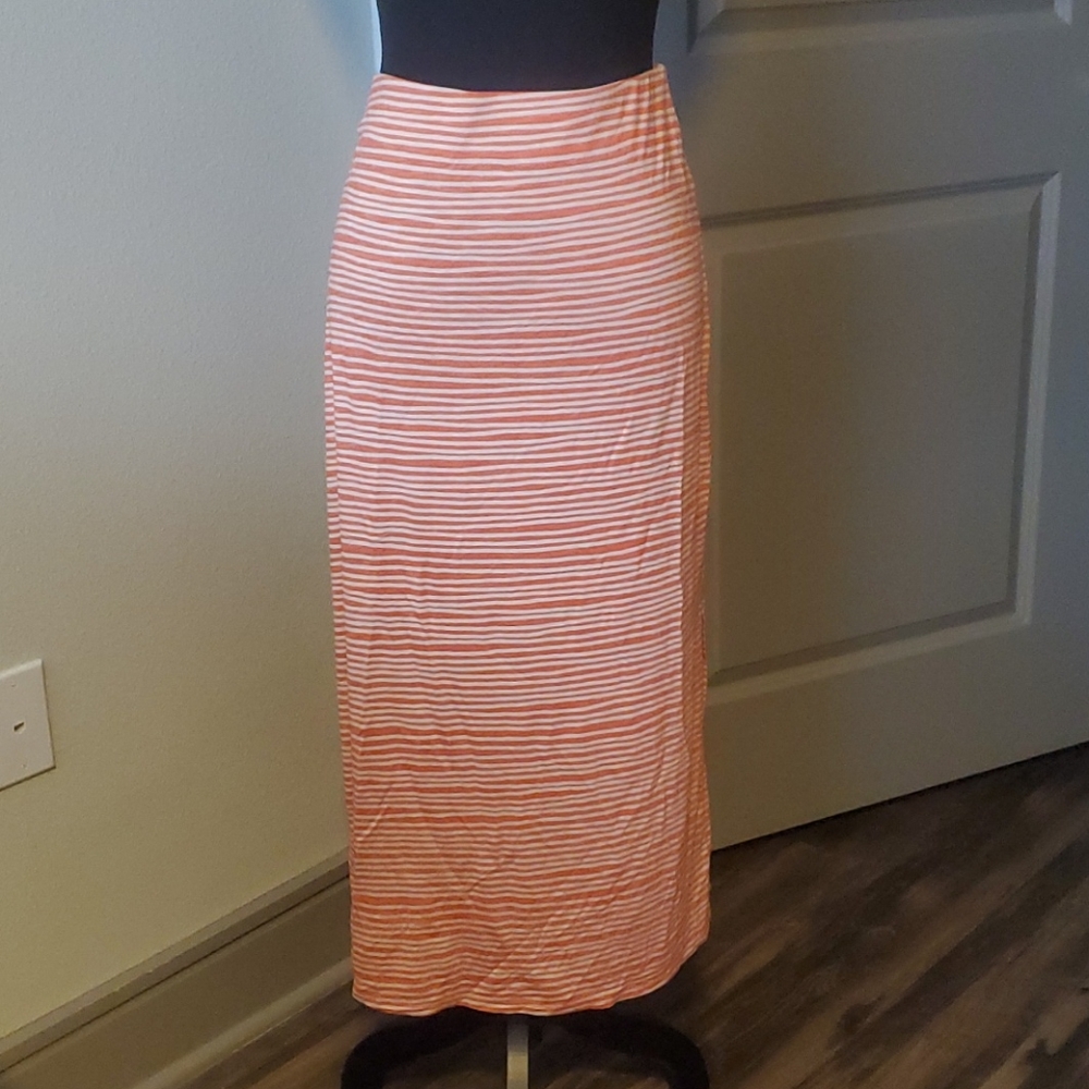 LOFT Maxi skirt with slit medium petite